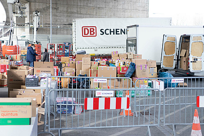 Spendensammelstelle für die Schienenbrücke