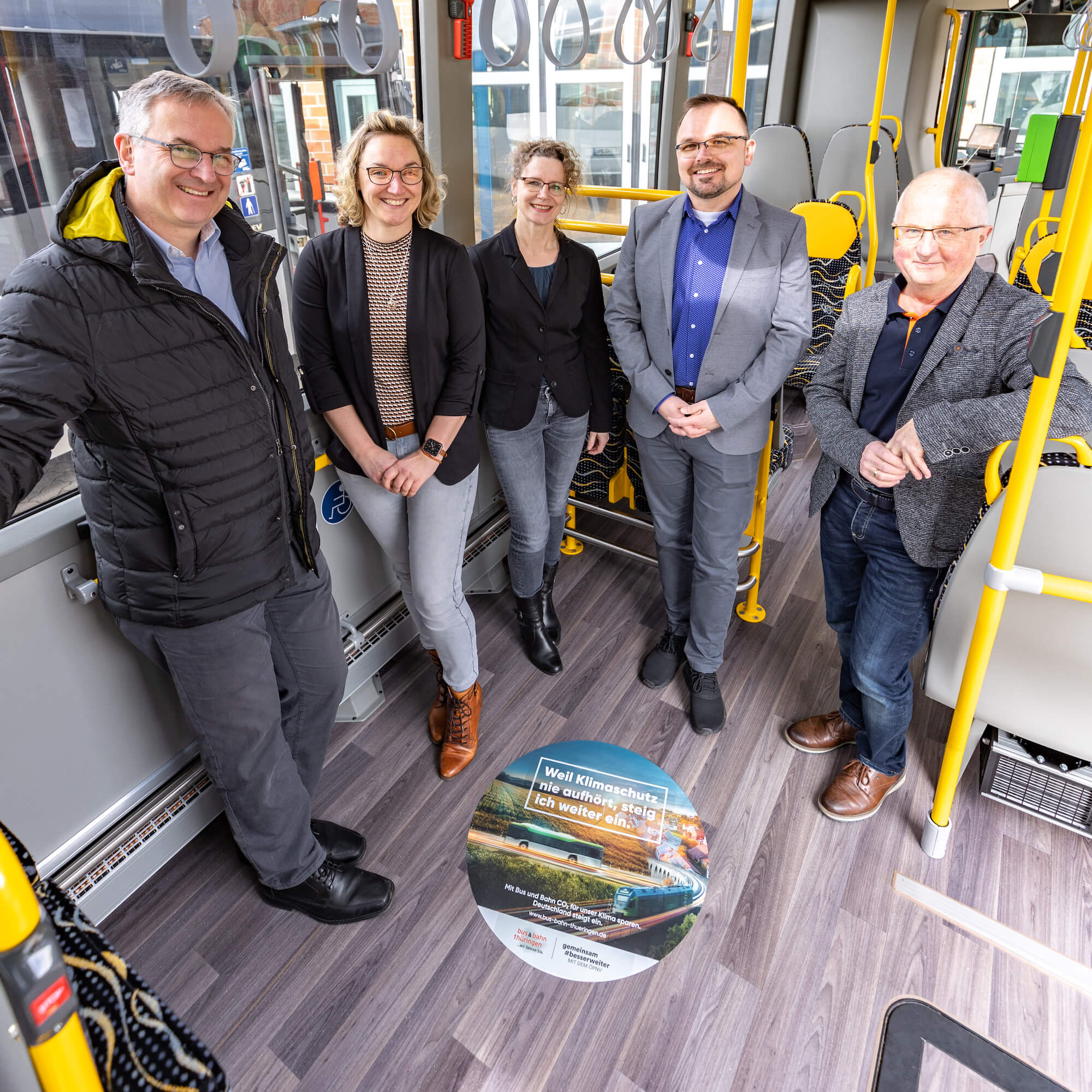 Pressetermin: Busbeklebung in Thüringer Bus