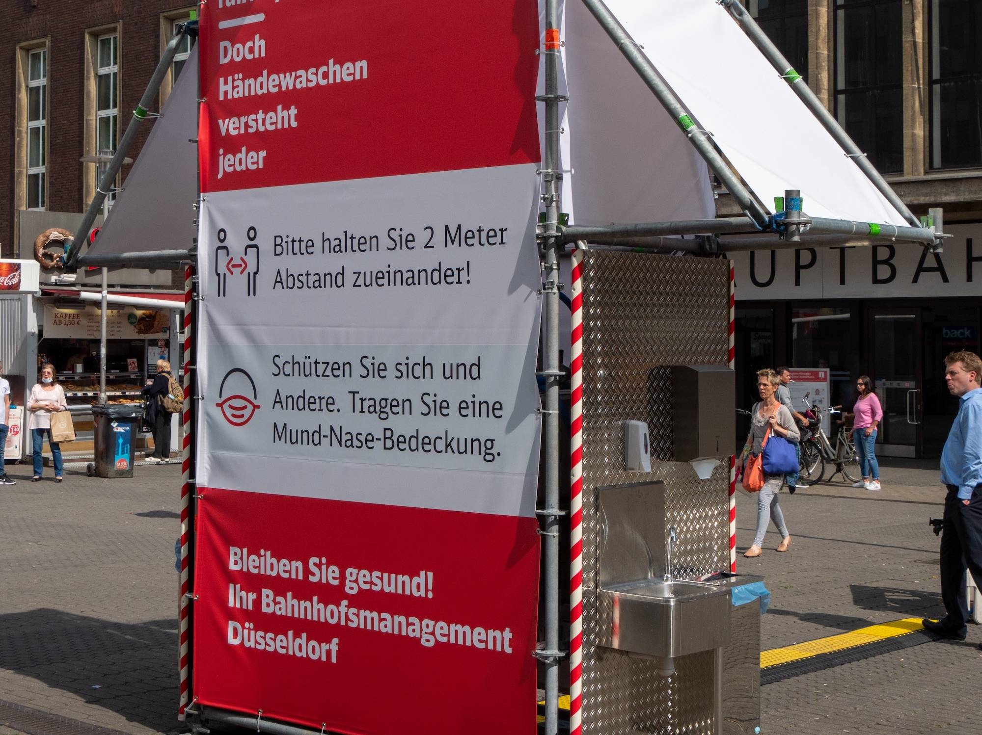 Händewaschen unterwegs – das geht jetzt am Hauptbahnhof, am Heinrich-Heine-Platz und in Bilk. 